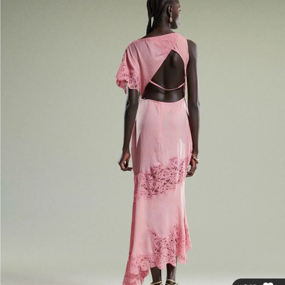 ASOS DESIGN flutter sleeve midi dress with lace detail in pink - Picture 2 of 4